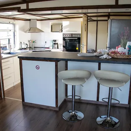 Island-dreams Hausboot Cecilie Schleswig