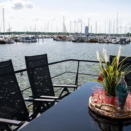 Island-dreams Hausboot Cecilie Lägenhet Schleswig