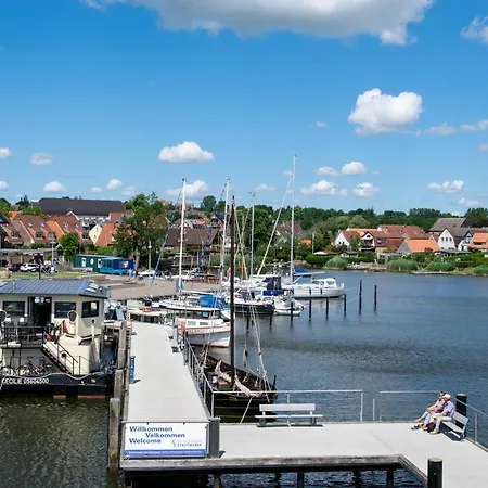 Island-dreams Hausboot Cecilie *